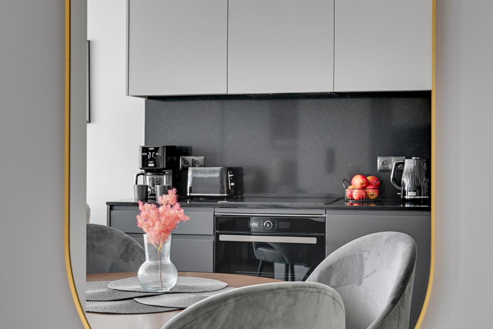 Apartament Scala 60k Center With Parking By Lion Gdańsk